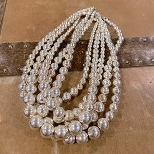 Stunning chrome necklace